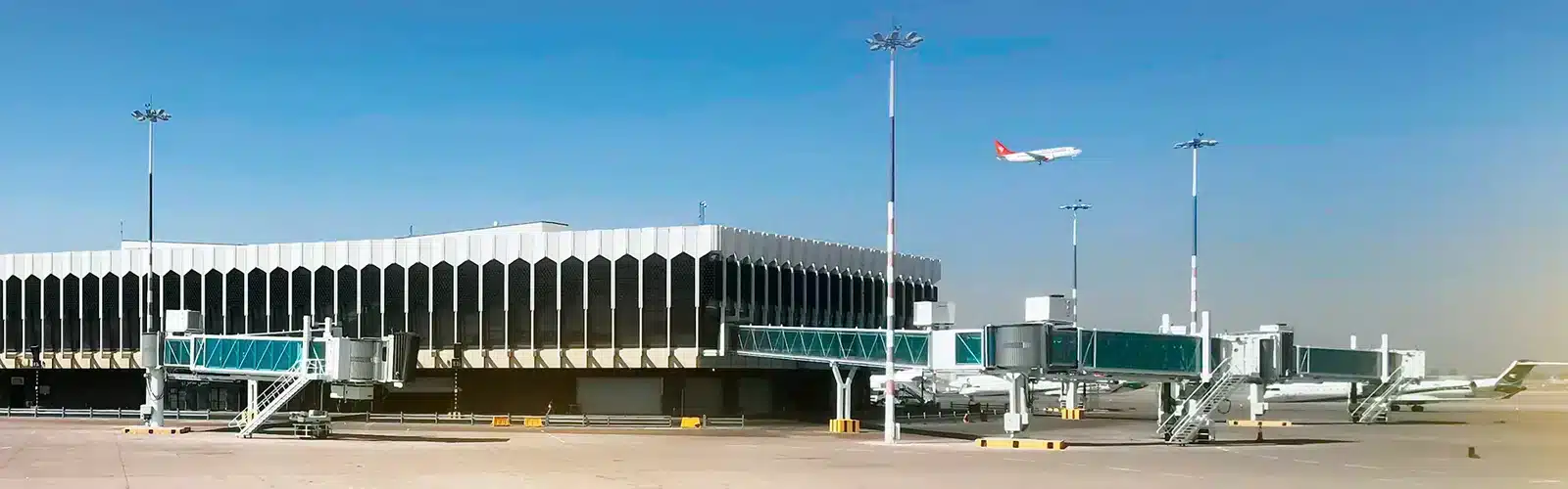 مطار بغداد